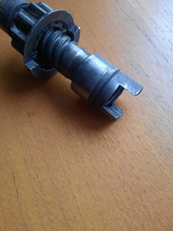 Extrémité arbre côté moteur démarreur.jpg